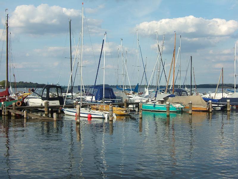 2009-08- (174).JPG - Der Hafen am Schweriner See
